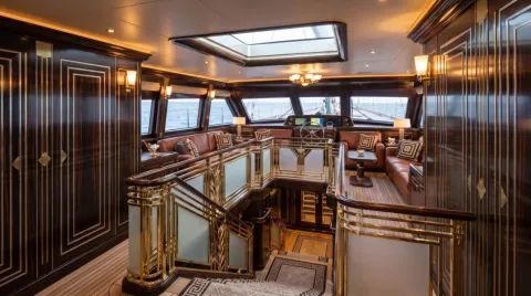 37m Sailing Yacht Bridge