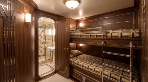 37m Sailing Yacht Bunks